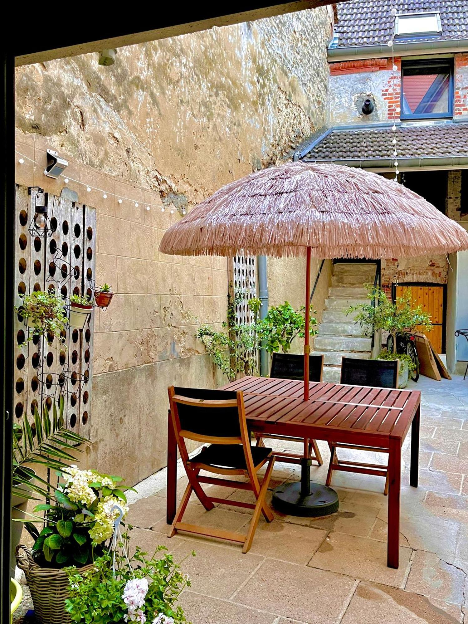 Le Nid D'Isa Bed & Breakfast Hautvillers Exterior foto
